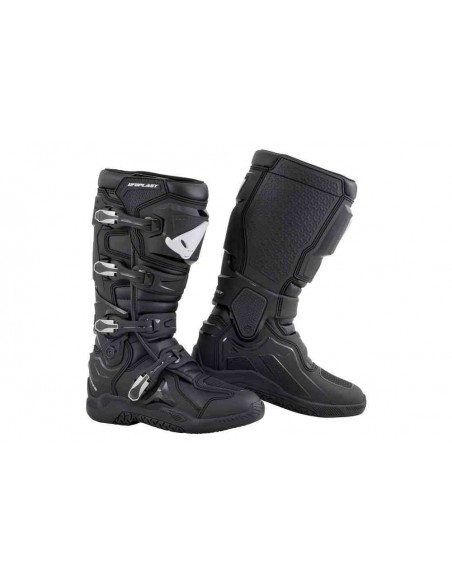 BOTAS UFO XANDER NEGRAS 2024