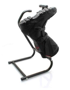 SOPORTE PARA LIMPIAR LAS BOTAS VECTOR